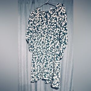 Chic green and White Floral Long Sleeve Dress